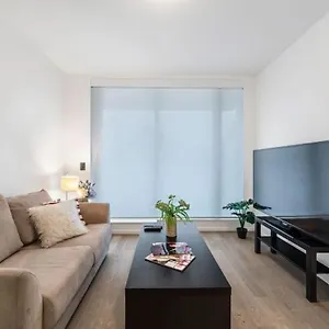Apartment Chic & Modern Retreat The Heart Of Dt, Vancouver