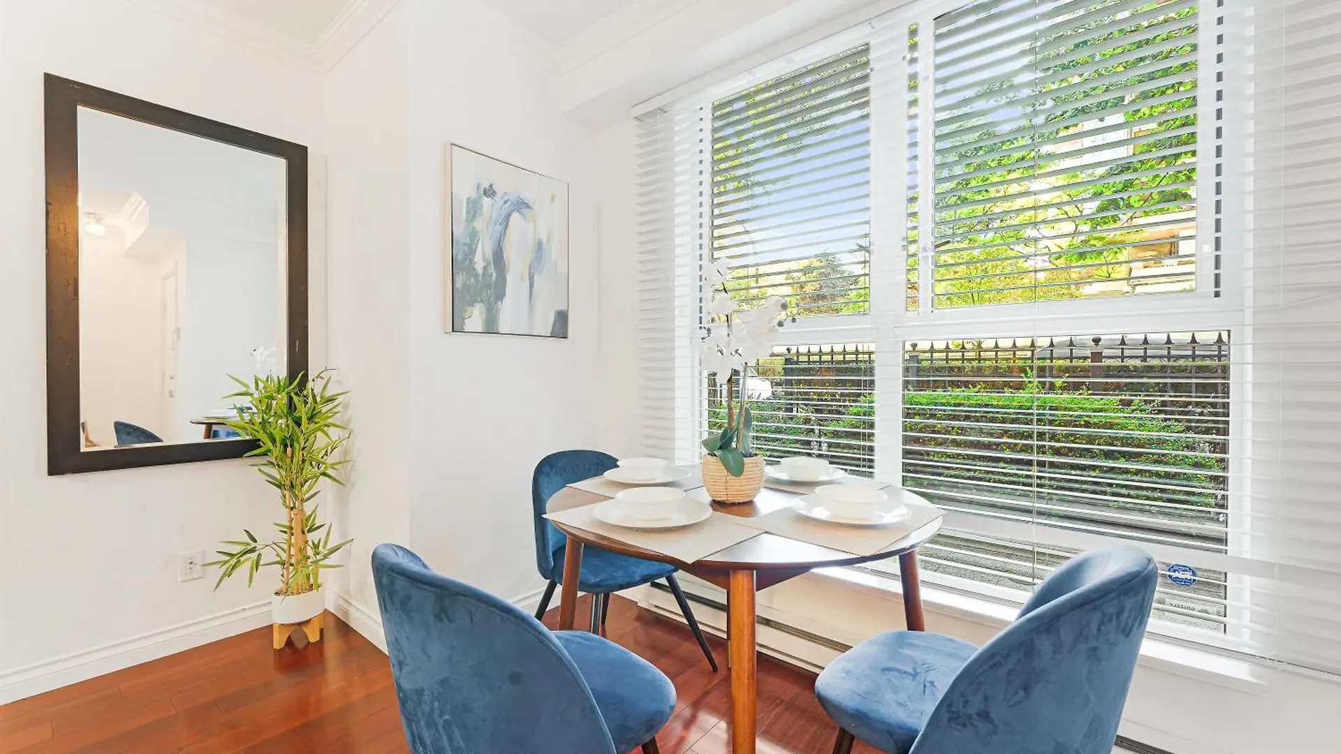 Coal Harbour Gem Stunning 2 Bedroom Townhouse With Ocean Views バンクーバー アパート